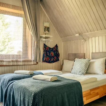 Quarto em Acomodações Particulares Goscinne Kami